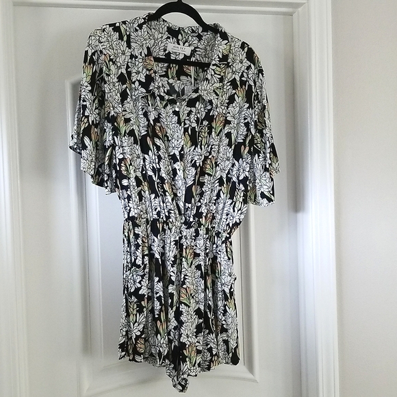 Ava Sky Fighting Eel Romper Scottie in Obsidian Tuberose (L) - Picture 3 of 6